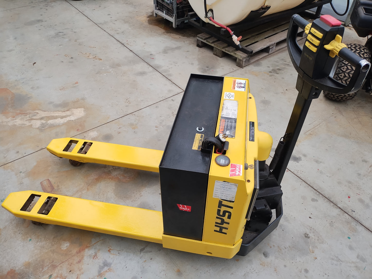 Hyster W40XT Powered Pallet Jack