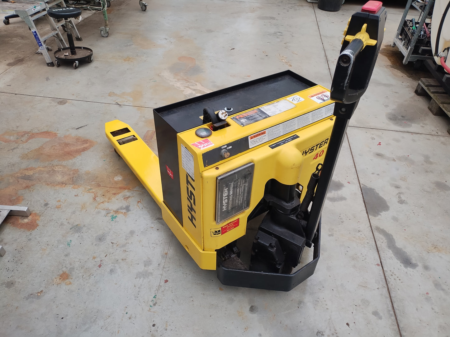 Hyster W40XT Powered Pallet Jack