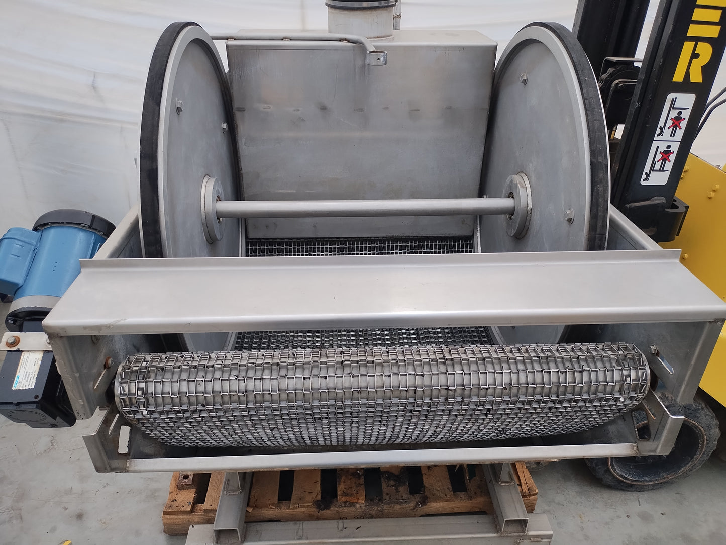 Cloth Filtration System