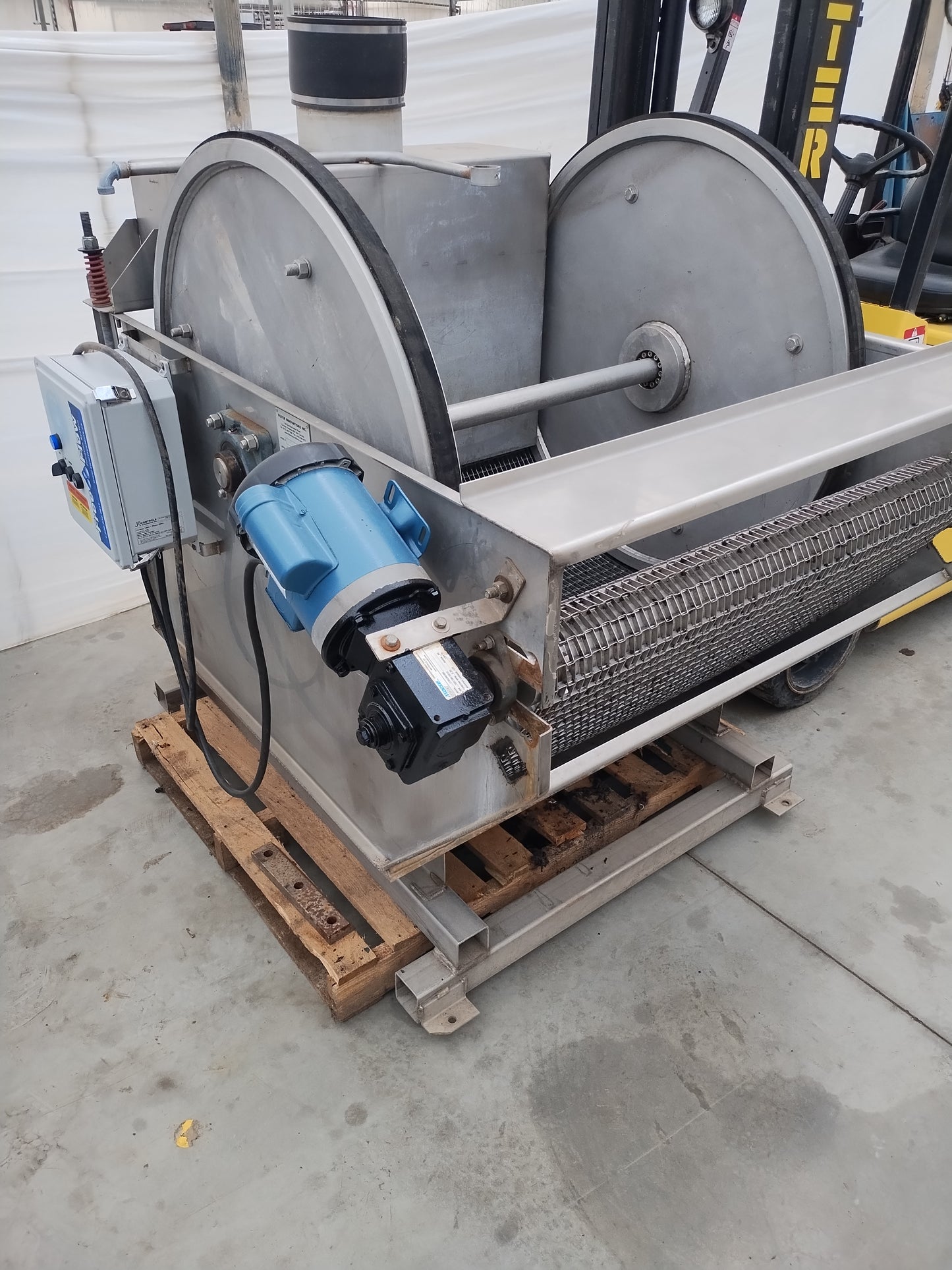 Cloth Filtration System