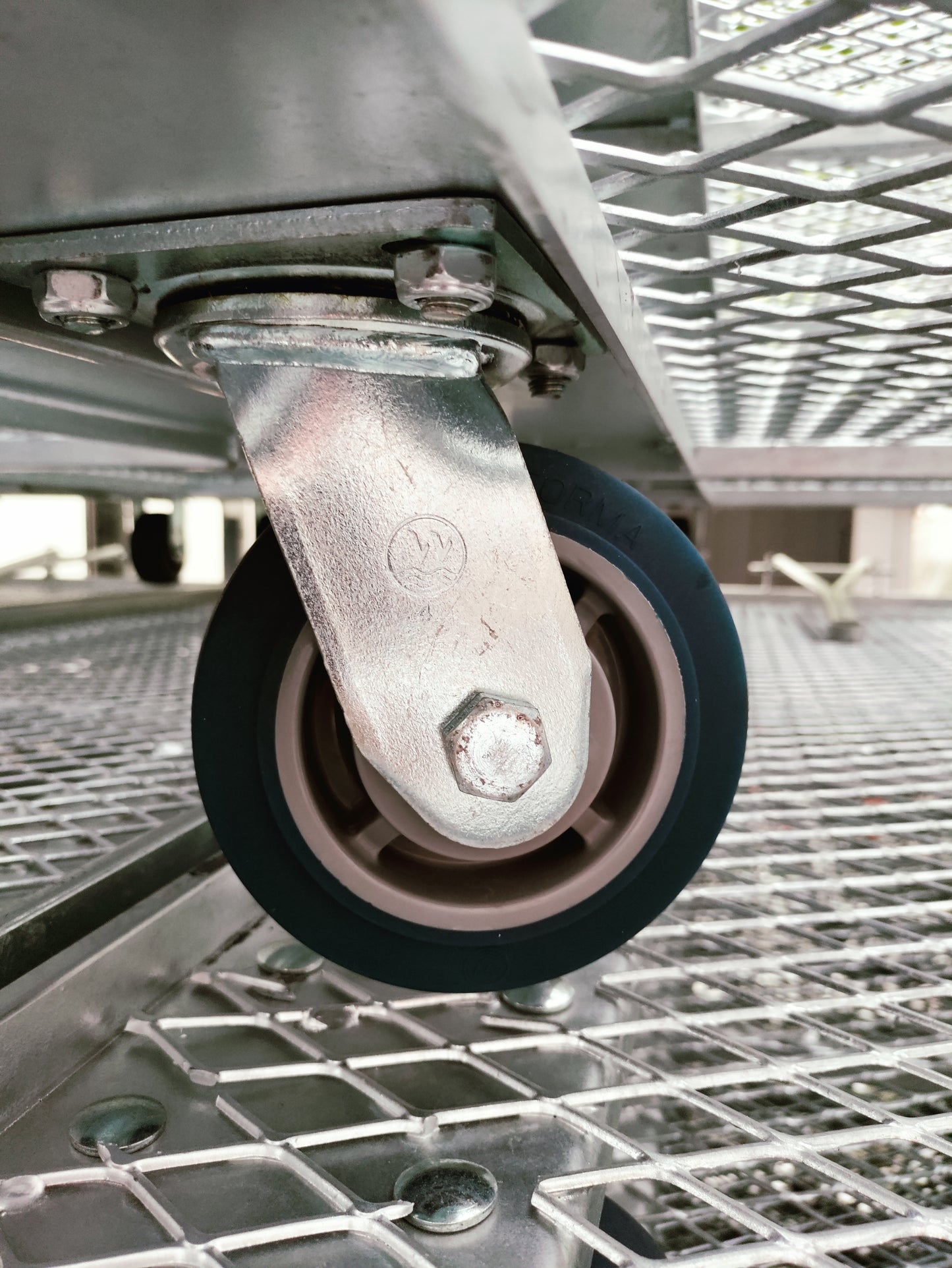 Blue Diamond Colson Castors Swivel Wheels Box (5" Diameter)