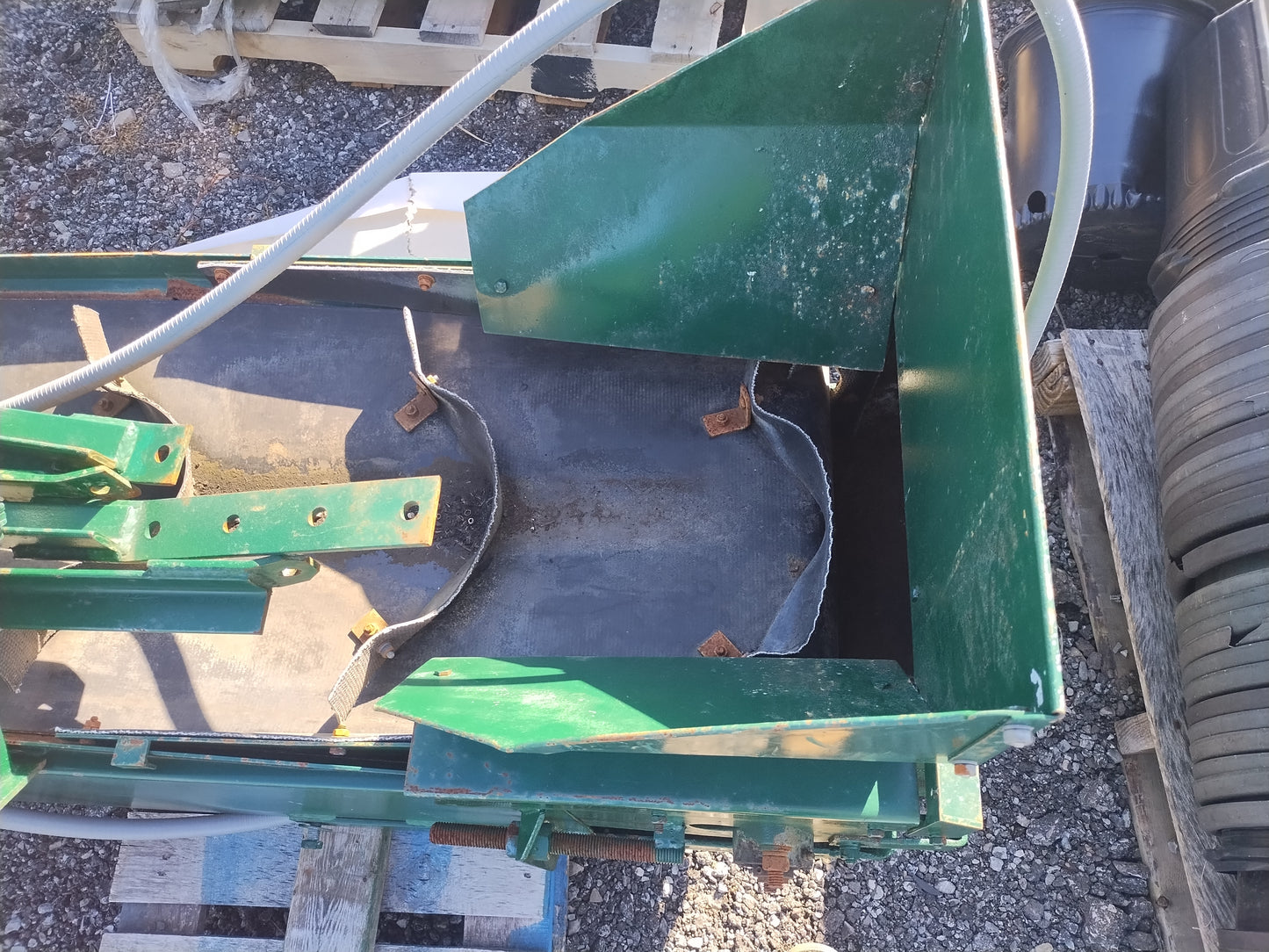 Gleason Soil Conveyor