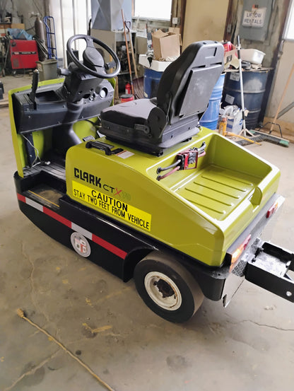 Clark CTX 70 Tugger